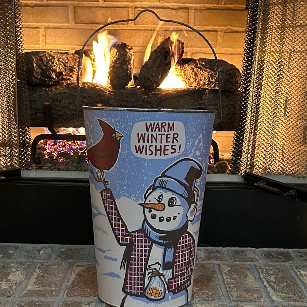NEW! Vintage Inspired Winter Snowman Metal Wall Pocket Metal Bucket Vase